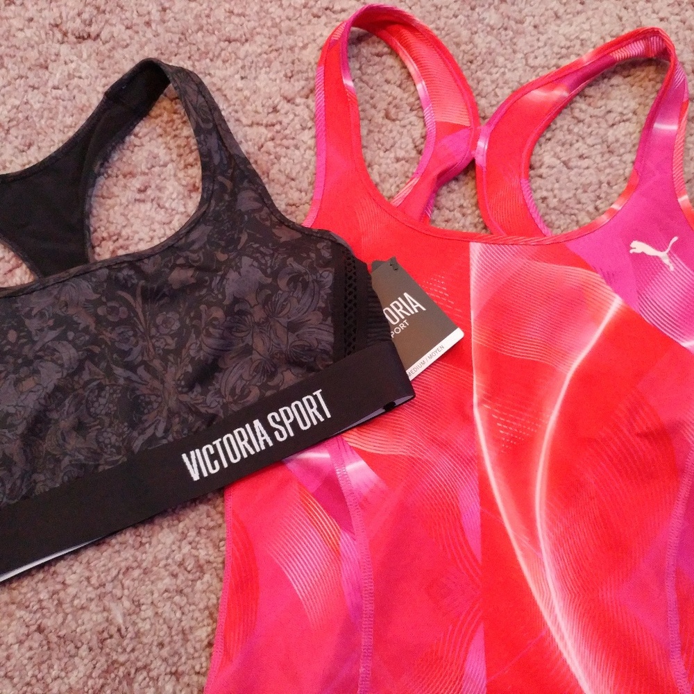 Sports bra and tank top combo